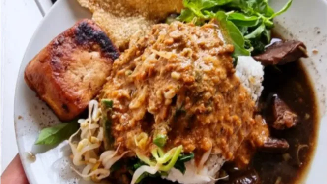 pecel rawon banyuwangi, pecel rawon, nasi pecel rawon,: Menempatkan Pecel Rawon dalam Peta Kuliner Banyuwangi