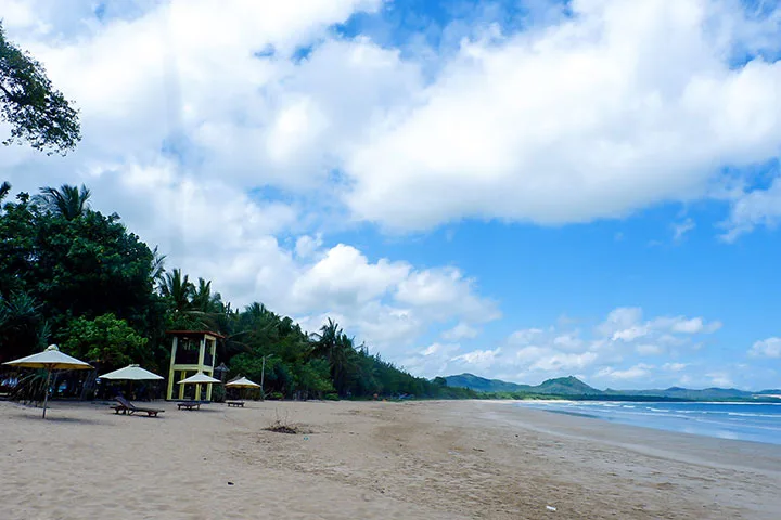 pantai mustika pancer, pantai mustika banyuwangi, wisata: Penginapan dan Fasilitas Pendukung di Sekitar Pantai Mustika