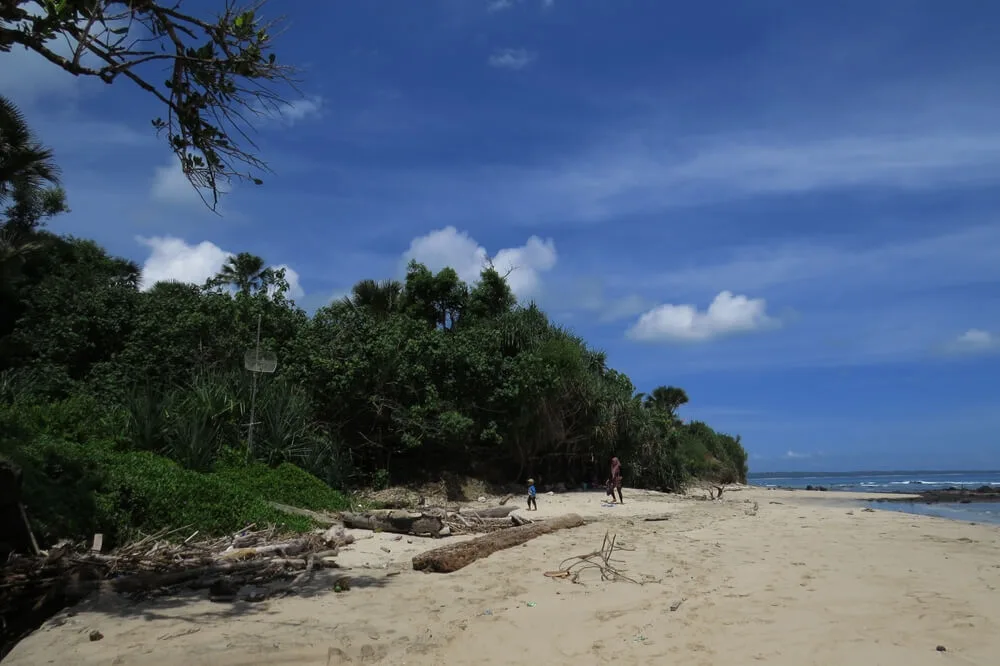 pantai plengkung g land, pantai plengkung banyuwangi, g