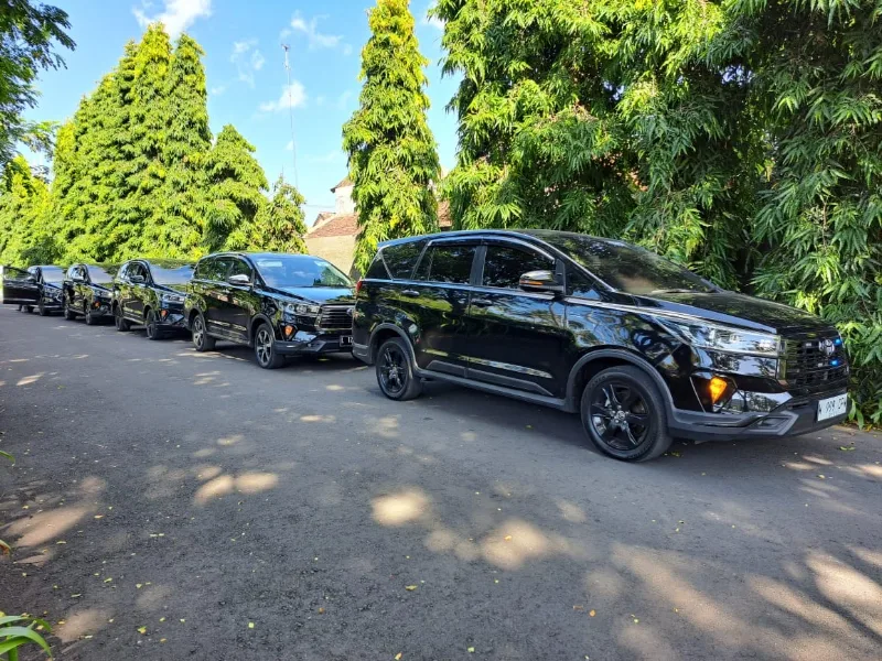 sewa mobil banyuwangi, rental mobil banyuwangi, sewa innova