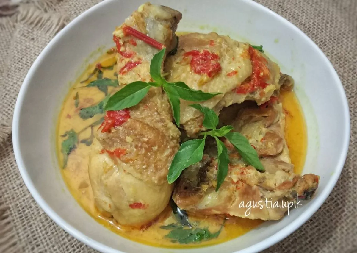 ayam pedas rantinem genteng, ayam pedas genteng, ayam pedas - Varian Sajian dan Pelengkap Ayam Pedas Rantinem Genteng