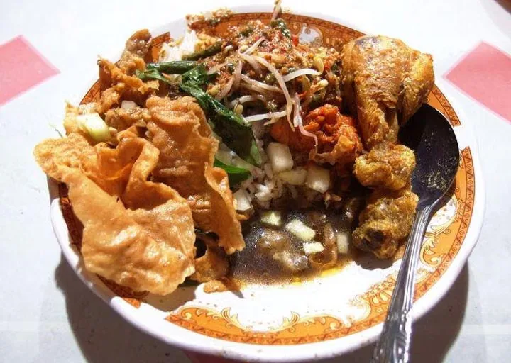 pecel rawon banyuwangi, pecel rawon, nasi pecel rawon, - Resep Pecel Rawon Rumahan yang Bisa Anda Coba