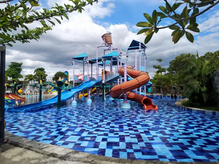mirah fantasi banyuwangi, mirah fantasi, kolam renang mirah