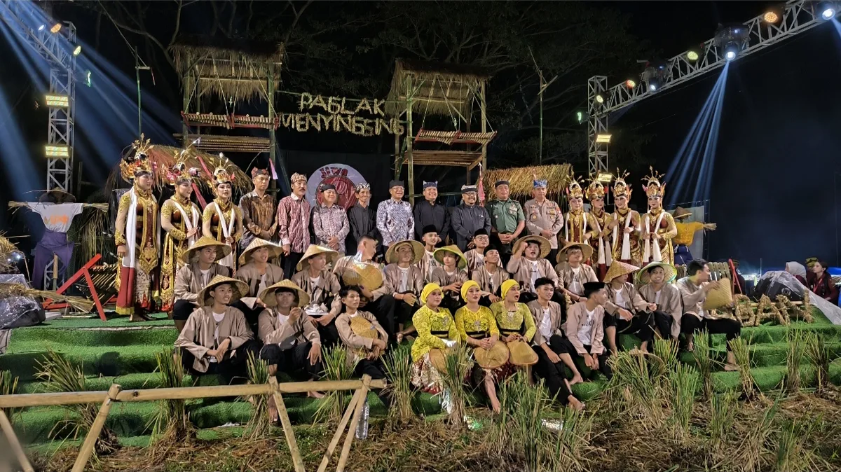 kesenian angklung paglak banyuwangi, angklung paglak, musik