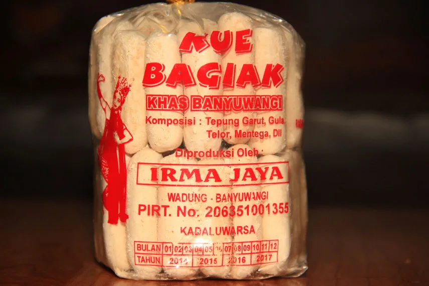 kue bagiak banyuwangi, bagiak banyuwangi, oleh oleh bagiak,: Mengenal Bahan dan Proses Produksi Kue Bagiak Banyuwangi