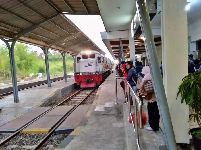 stasiun banyuwangi kota, stasiun karangasem, jadwal kereta: Rute dan Akses Menuju Stasiun Banyuwangi Kota
