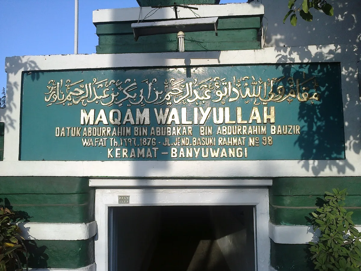 makam datuk ibrahim bauzir, datuk ibrahim banyuwangi, makam - Karomah dan Kisah-Kisah yang Beredar di Masyarakat