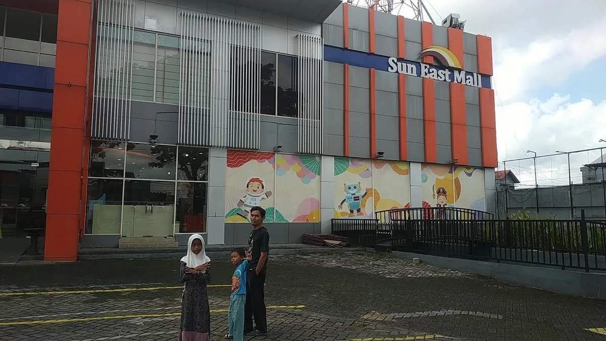 kecamatan genteng banyuwangi, kecamatan genteng, genteng - Infrastruktur dan Konektivitas: Menopang Dua Wajah Genteng