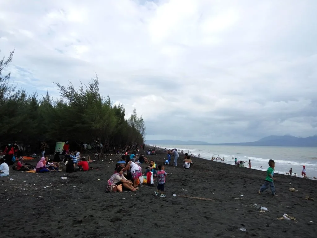 pantai cemara banyuwangi, pantai cemara, hutan cemara: Pertanyaan yang Sering Diajukan tentang Pantai Cemara
