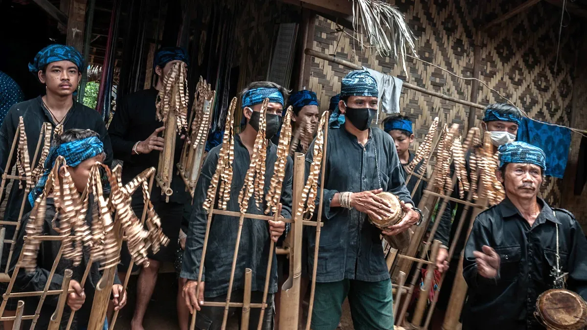 kesenian angklung paglak banyuwangi, angklung paglak, musik: Sejarah Munculnya Alat Musik Osing yang Lahir dari Tradisi