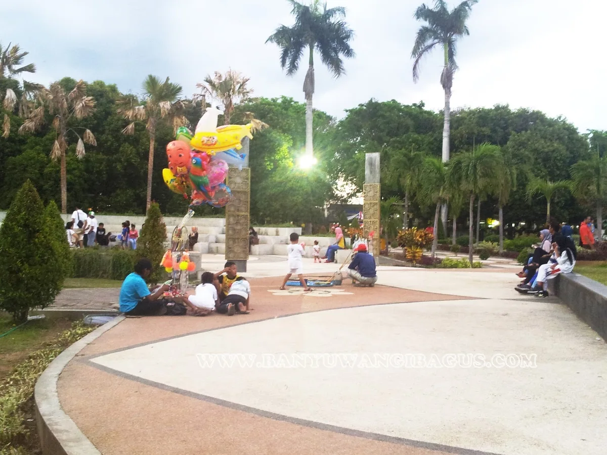 taman sritanjung banyuwangi, taman sritanjung, taman kota