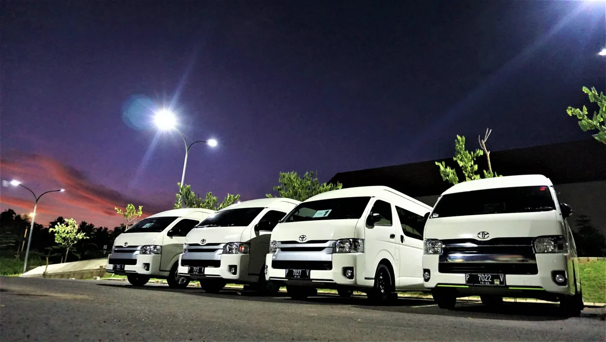 sewa mobil banyuwangi, rental mobil banyuwangi, sewa innova