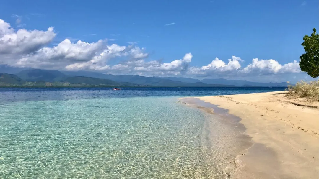 pantai bedil banyuwangi, pulau bedil banyuwangi, pantai: Daya Tarik Fotografi dan Sudut Pandang Terbaik