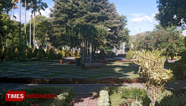 taman sritanjung banyuwangi, taman sritanjung, taman kota
