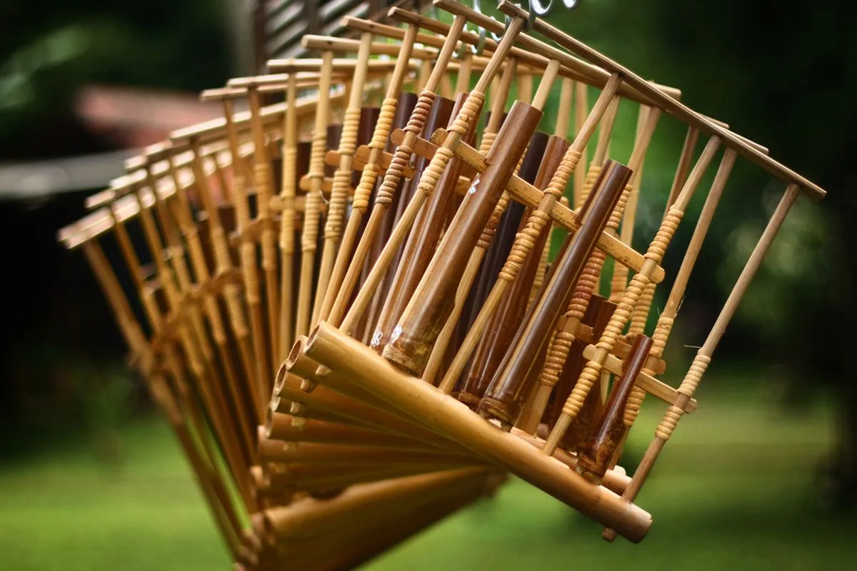 kesenian angklung paglak banyuwangi, angklung paglak, musik - Cara Pertunjukan Angklung Paglak Digelar di Tengah Sawah