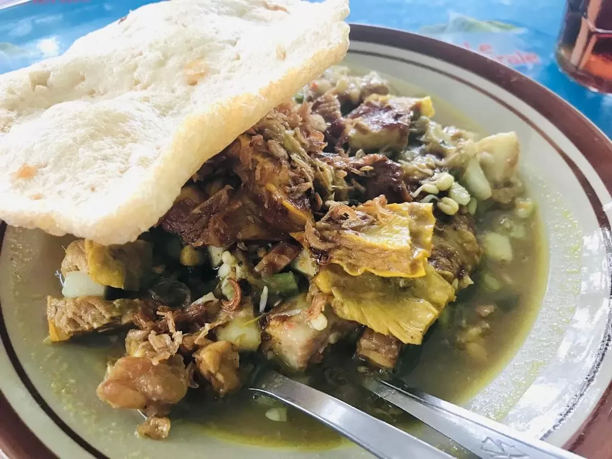 rujak soto banyuwangi, rujak soto, kuliner rujak soto,
