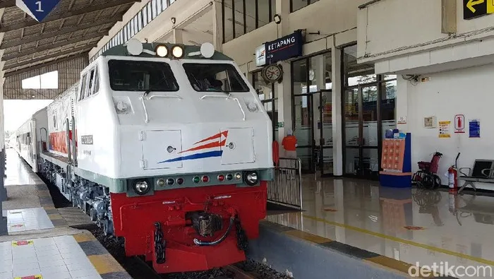 stasiun banyuwangi kota, stasiun karangasem, jadwal kereta