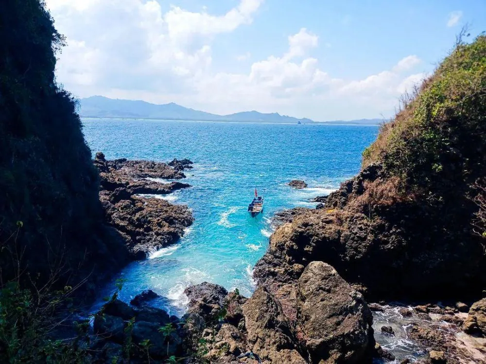 pantai bedil banyuwangi, pulau bedil banyuwangi, pantai: Tiket Pantai Bedil dan Estimasi Biaya Kunjungan