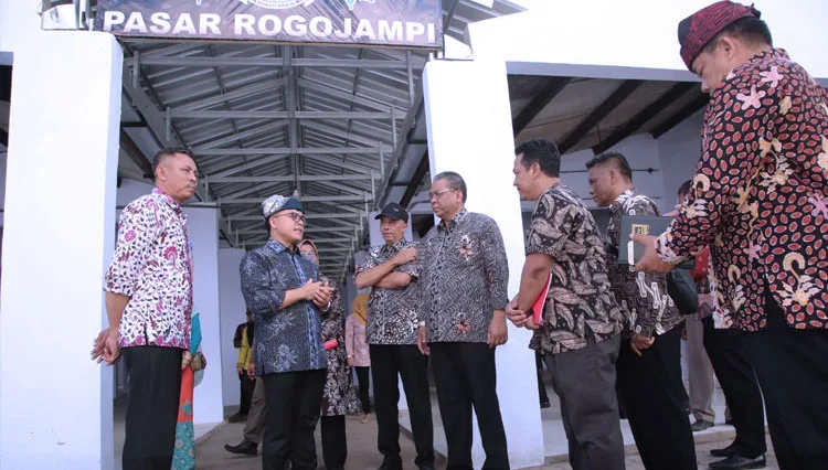 kecamatan rogojampi banyuwangi, kecamatan rogojampi, - Rogojampi Banyuwangi sebagai Simpul Transportasi yang