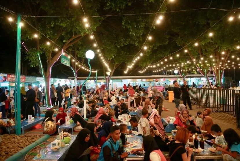 taman blambangan banyuwangi, taman blambangan, alun alun - Mengapa Taman Blambangan Banyuwangi Disebut Jantung Kota