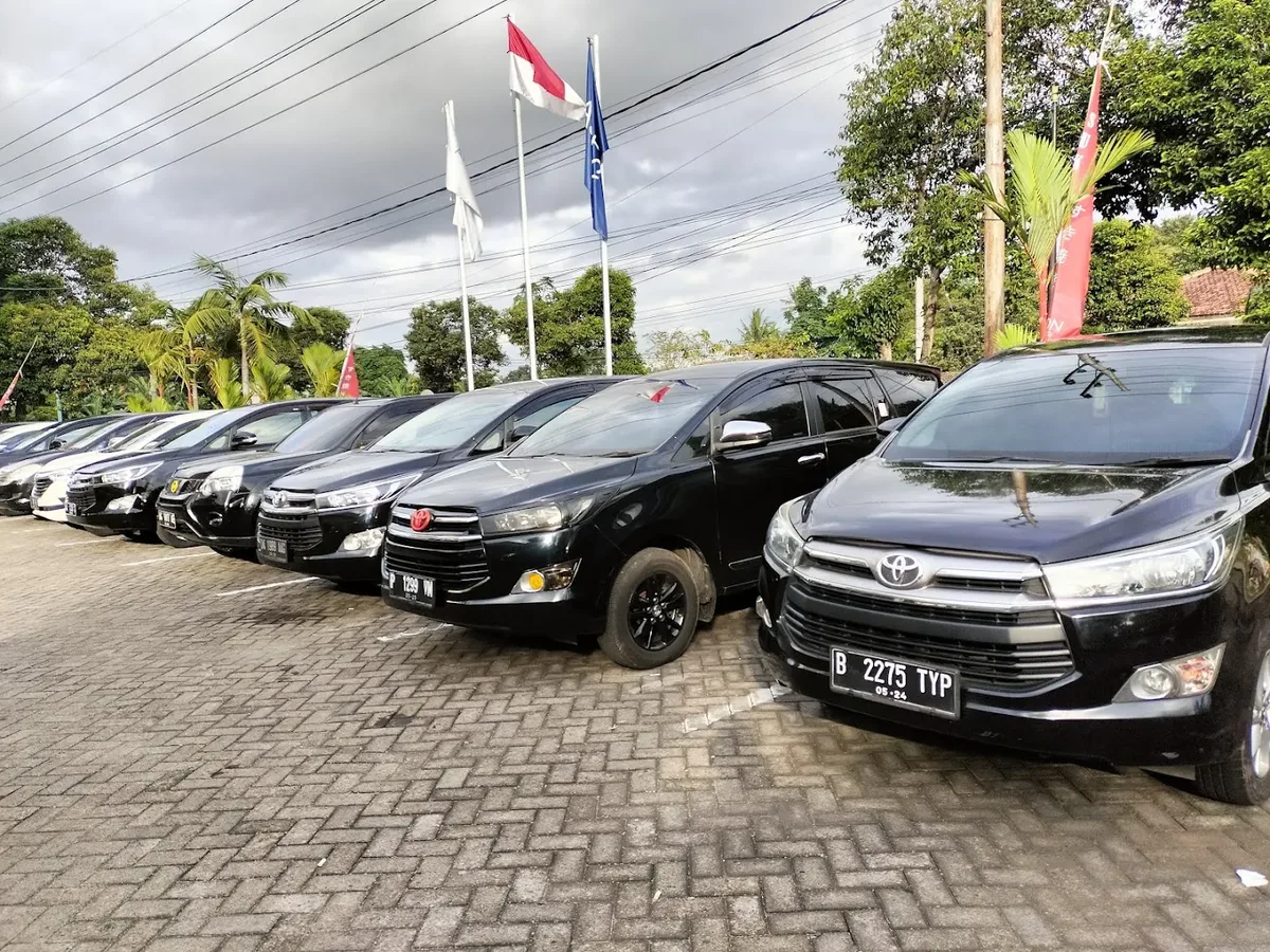 sewa mobil banyuwangi, rental mobil banyuwangi, sewa innova
