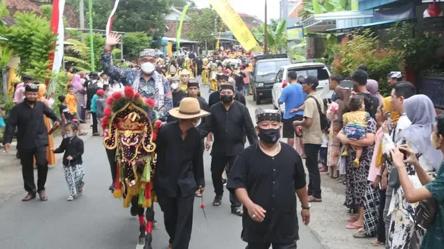 barong ider bumi kemiren, barong ider bumi, desa adat
