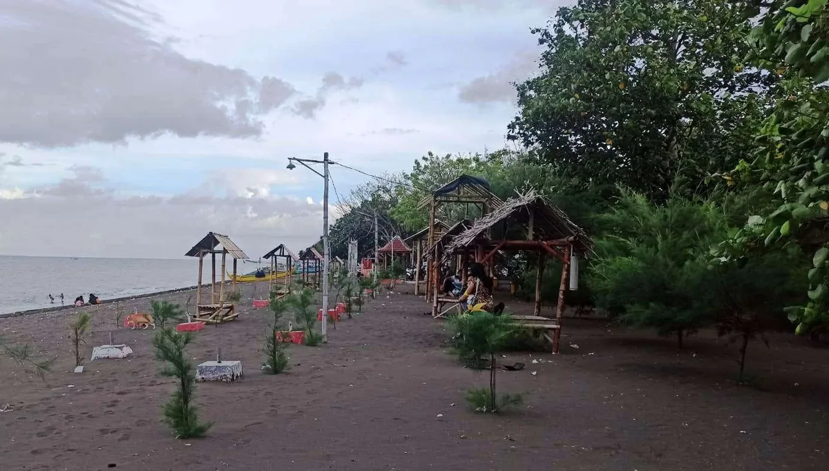 pantai pulau santen banyuwangi, pantai pulau santen, pulau: Ketenangan Pantai Pulau Santen Banyuwangi: Panorama Selat
