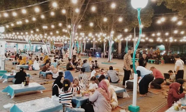 taman blambangan banyuwangi, taman blambangan, alun alun