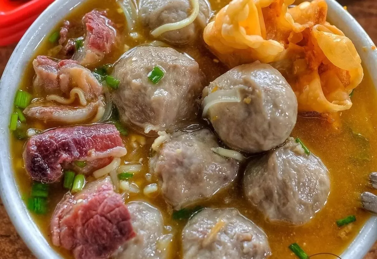 bakso rogojampi banyuwangi, bakso rogojampi, kuliner: Kisah di Balik Semangkuk Bakso Rogojampi