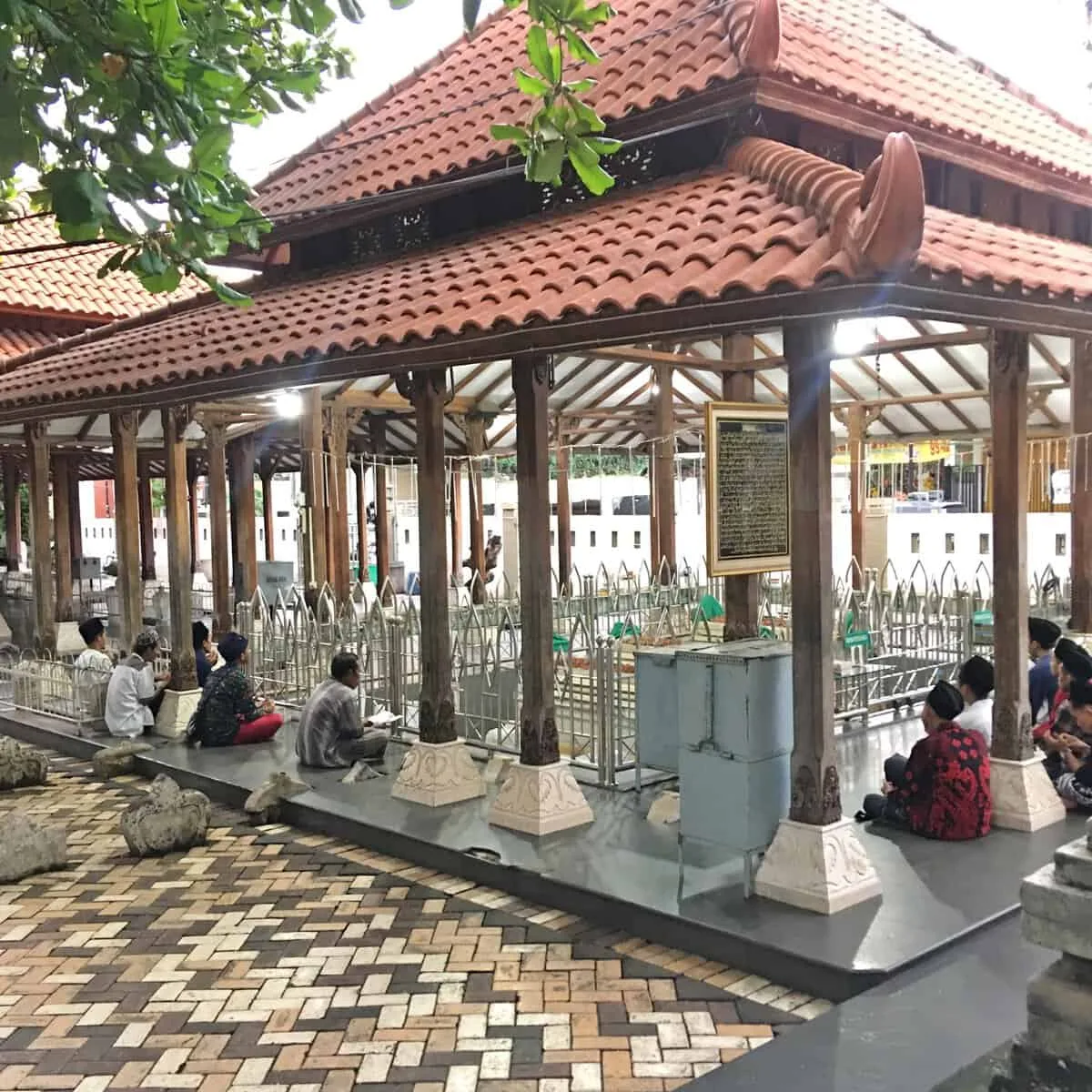 makam datuk ibrahim bauzir, datuk ibrahim banyuwangi, makam