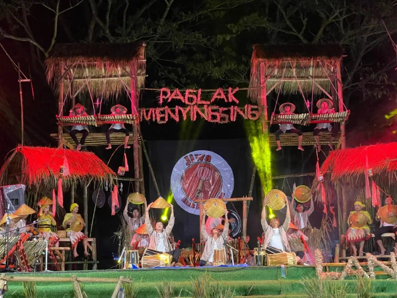 kesenian angklung paglak banyuwangi, angklung paglak, musik: Tabel Fungsi Sosial dalam Kehidupan Masyarakat Osing