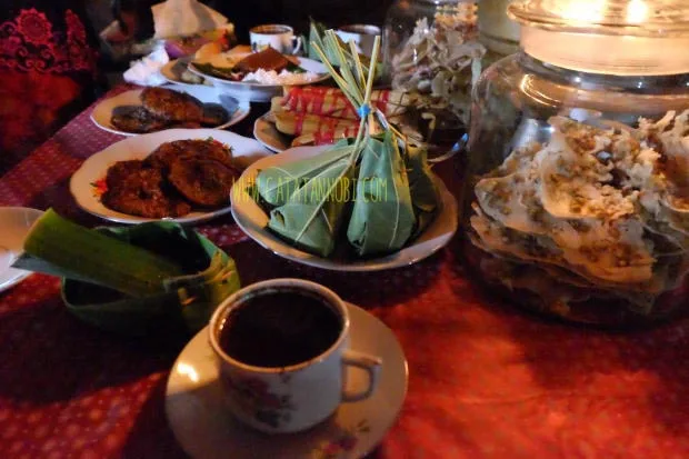 kopi osing banyuwangi, kopi osing, ngopi sepuluh ewu, kopi - Tradisi Ngopi Sepuluh Ewu: Ritual Sederhana dengan Makna