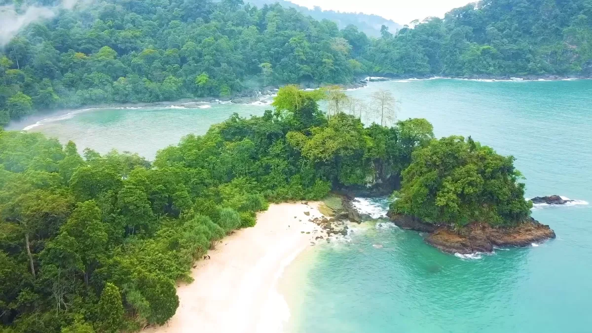 teluk hijau banyuwangi, green island banyuwangi, teluk ijo - Menggabungkan Kunjungan dengan Destinasi Sekitar