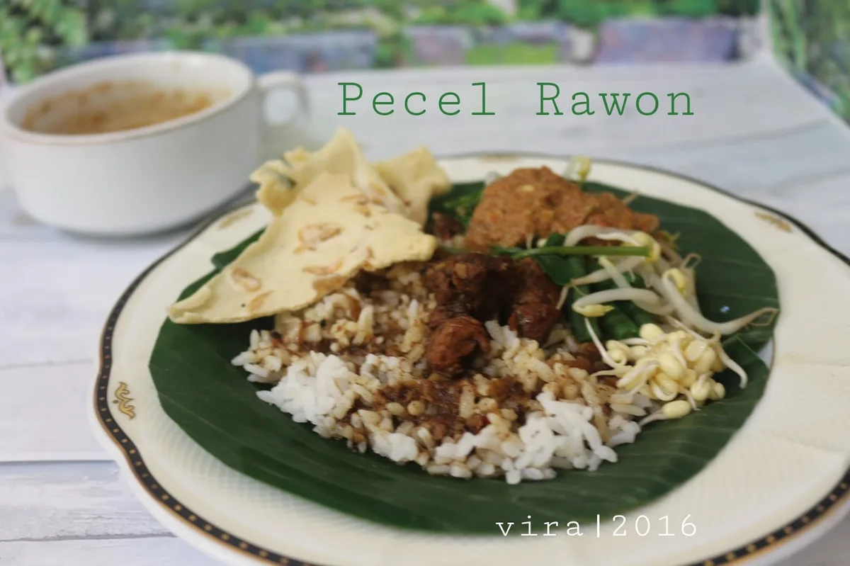 pecel rawon banyuwangi, pecel rawon, nasi pecel rawon,