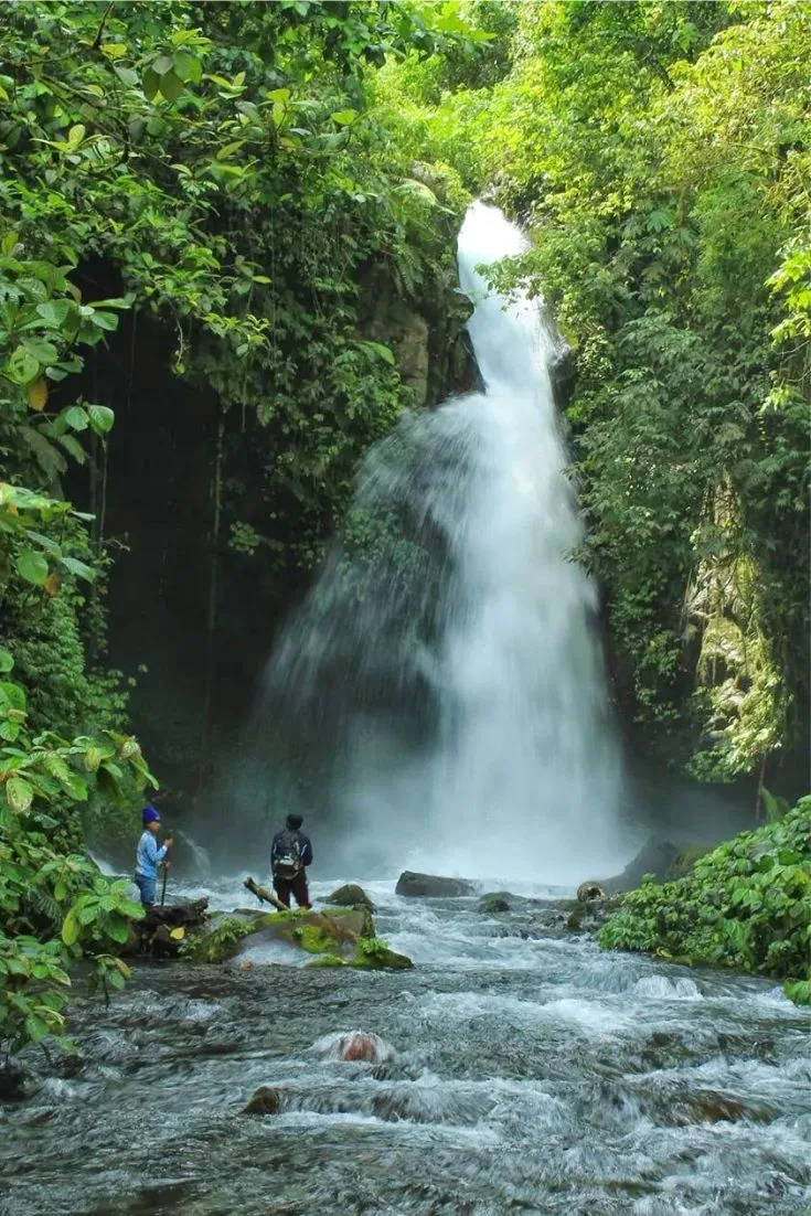 air terjun telunjuk raung, air terjun songgon, wisata - Udara Sejuk Pegunungan yang Menjadi Daya Tarik Utama