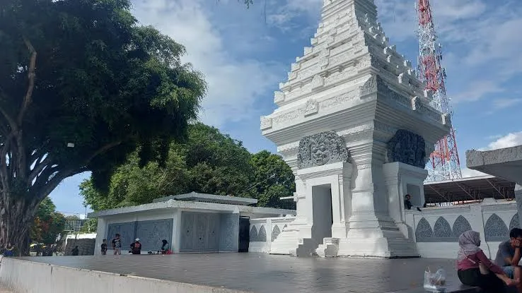 taman blambangan banyuwangi, taman blambangan, alun alun